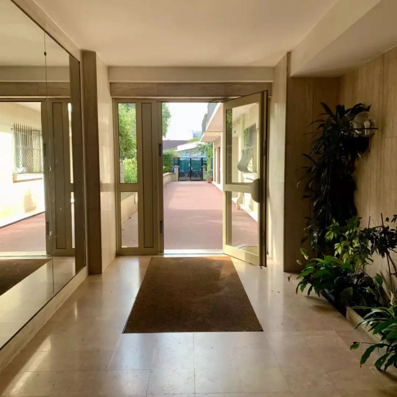Entrée de l'immeuble - Appartement à vendre à Colombes