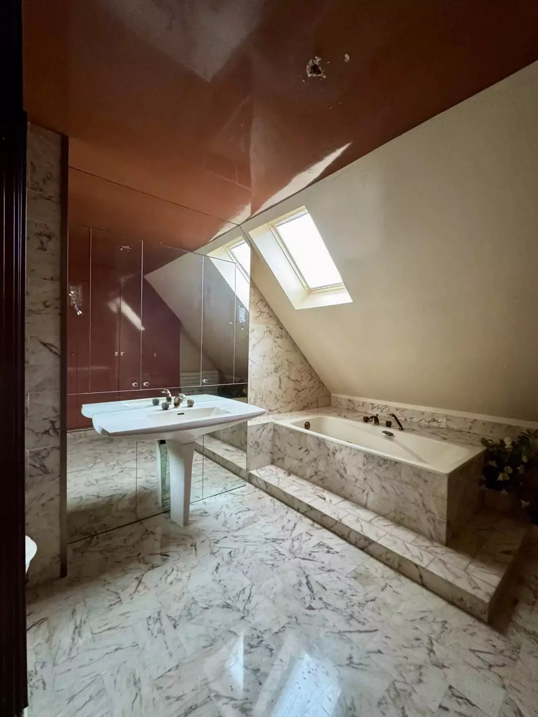 Salle de bain de la maison à vendre à Chavenay 78450