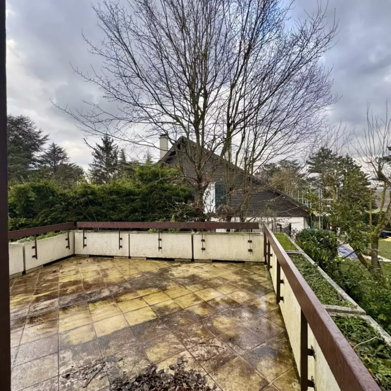 Terrasse de la maison à vendre à Chavenay