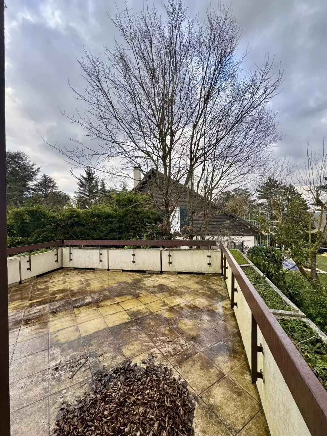 Terrasse de la maison à vendre à Chavenay