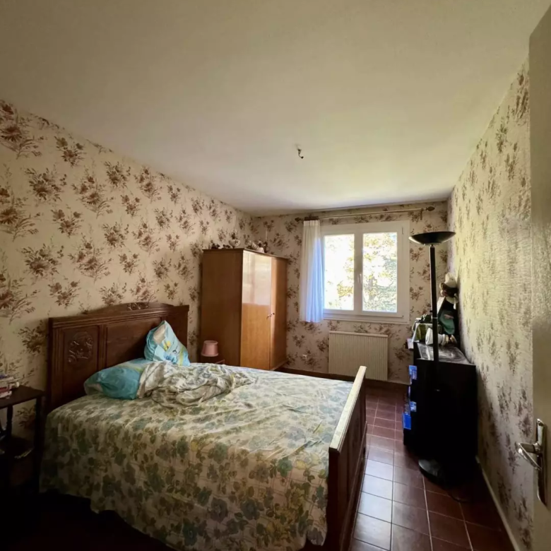 Chambre à coucher de la maison à vendre à Digne-les-Bains