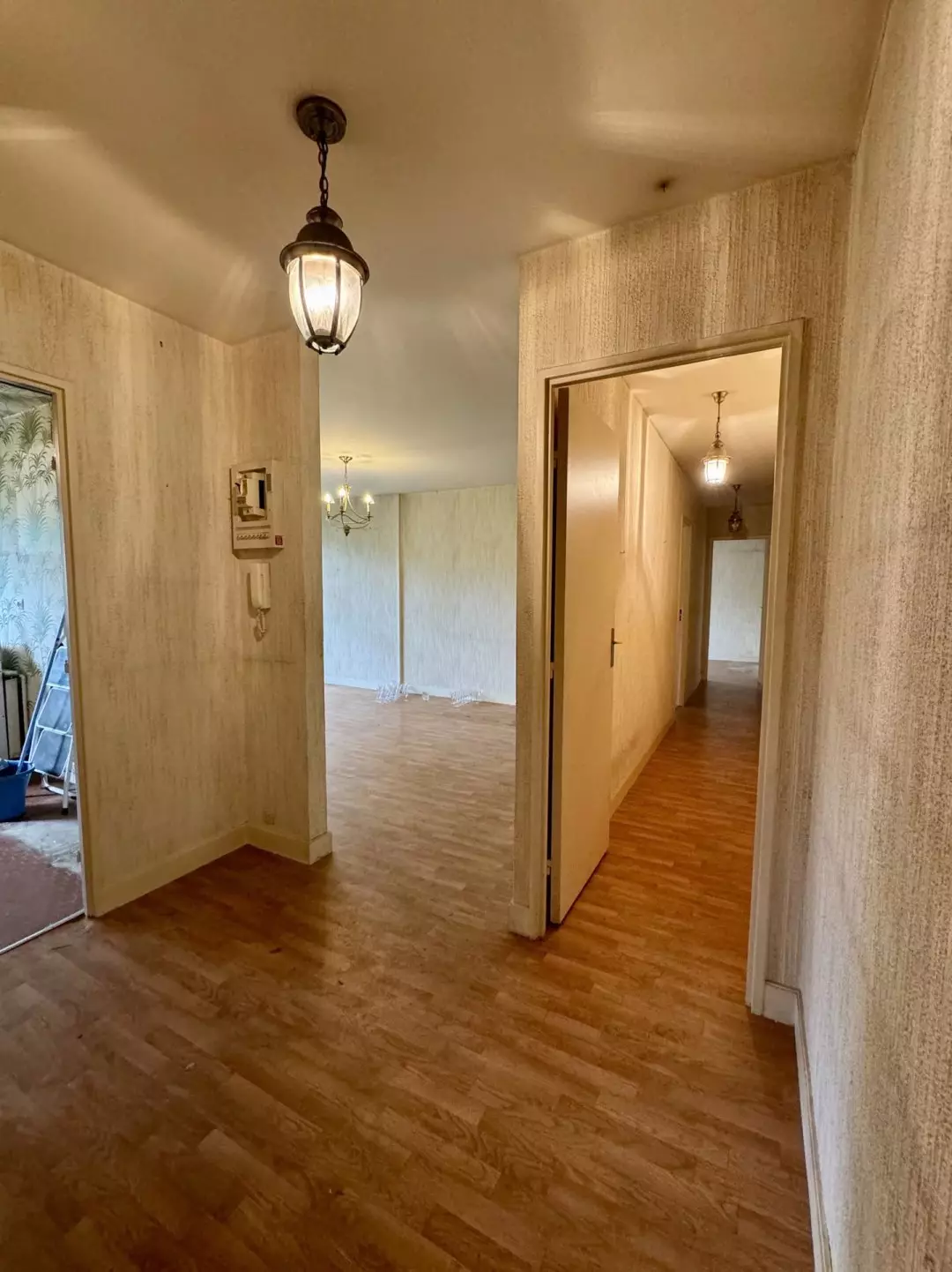 Entrée de l'appartement à vendre à Le Plessis-Robinson