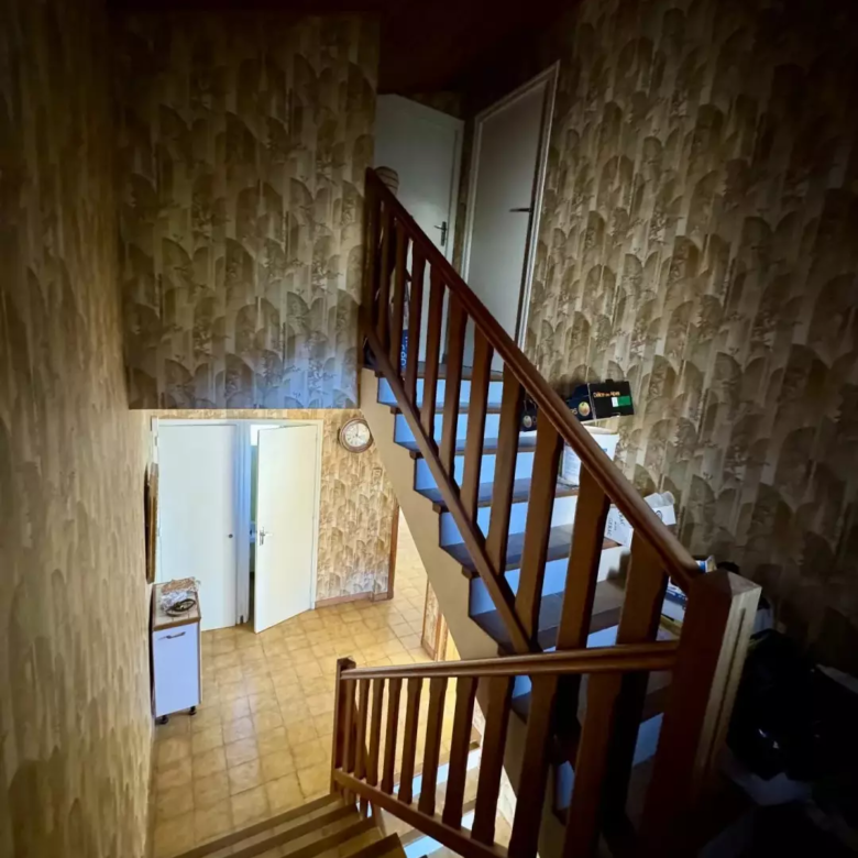 Vue 2 de l'escalier de la maison à vendre à Digne-les-Bains