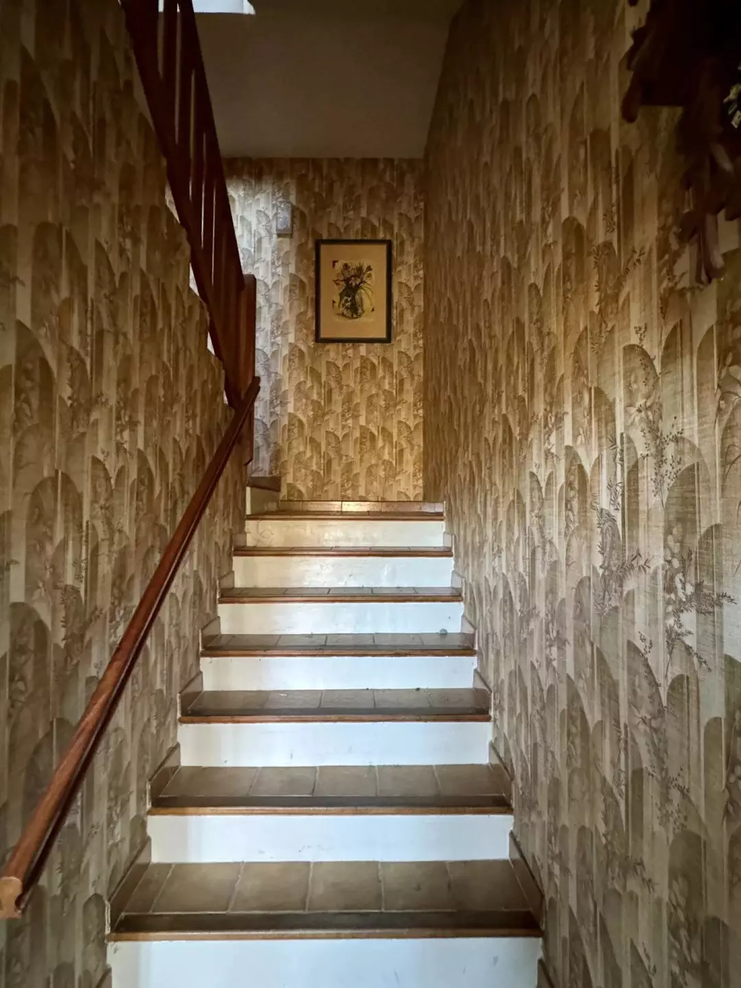 escalier intérieur de la maison à vendre à Digne-les-Bains