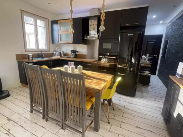 Salon de l'appartement à vendre à Choisy-le-Roi 94