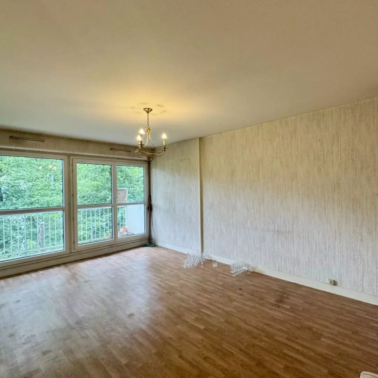 Séjour de l'appartement à vendre à Le Plessis-Robinson