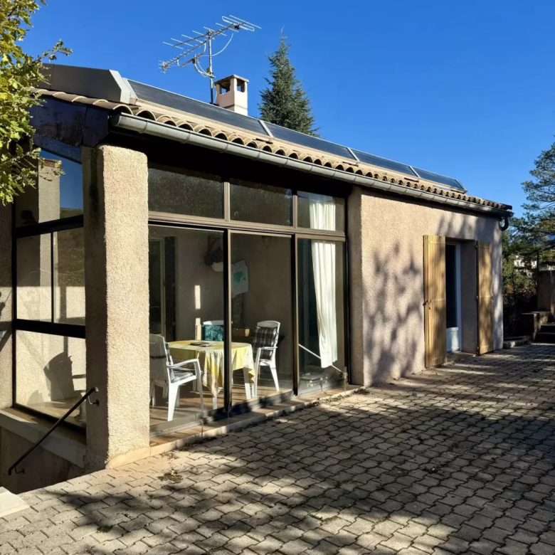 Terrasse de la maison à vendre à Digne-les-Bains