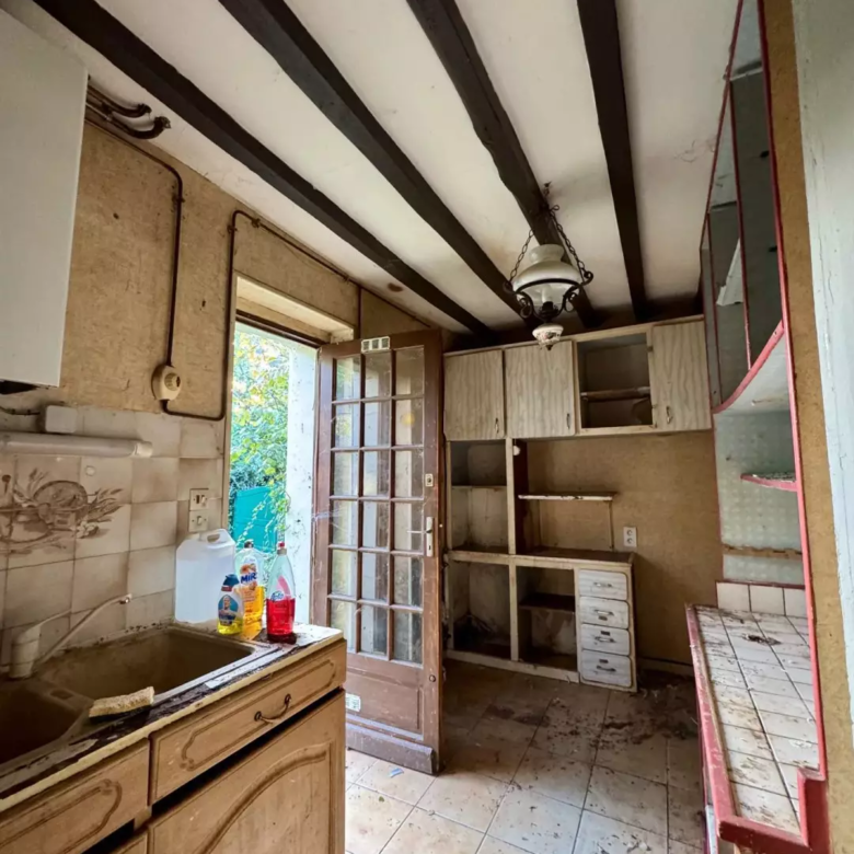 Cuisine de la maison à vendre à Neuilly-le-Bisson