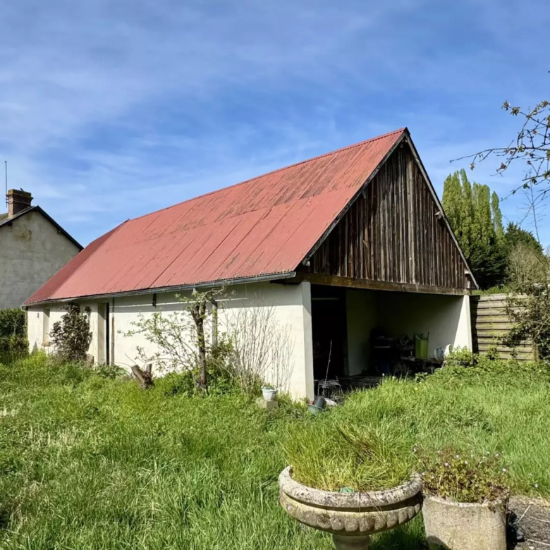 Remise attenante de la maison à vendre à Neuilly-le-Bisson